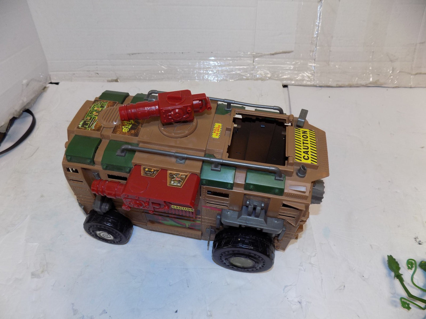 TMNT Teenage Mutant Ninja Turtles 2012 Shellraiser Van With Action Figures Lot