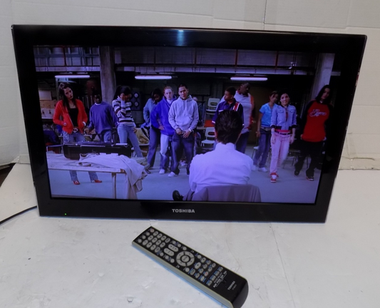 Toshiba 24SLV411U 24" LCD TV DVD Combo with Remote No Stand
