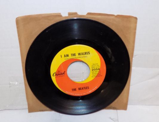 THE BEATLES : I Am The Walrus/ Hello Goodbye 45 rpm Capitol.