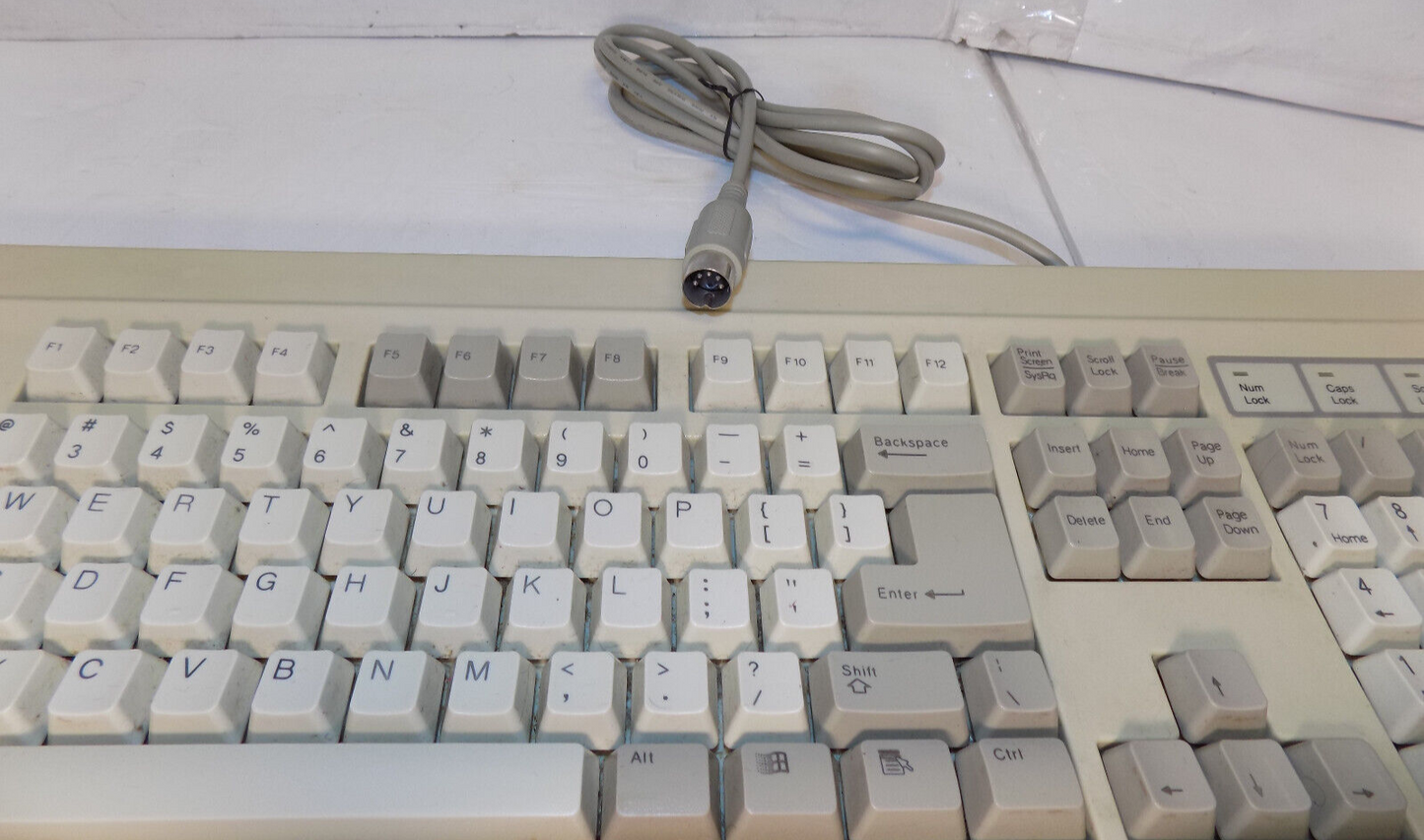 Vintage Identity Systems  IDKB104-BR Computer Keyboard 5 PIN Connection
