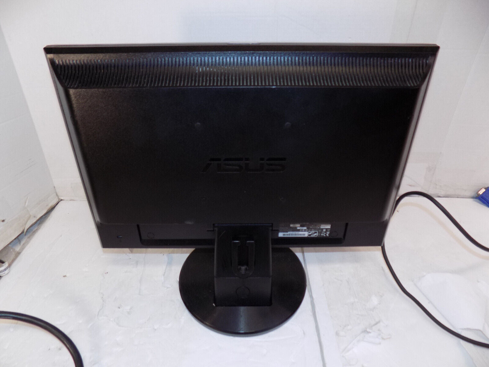 ASUS VW199T-P 19 Inch LED LCD Computer Monitor - DVI-D & VGA Inputs