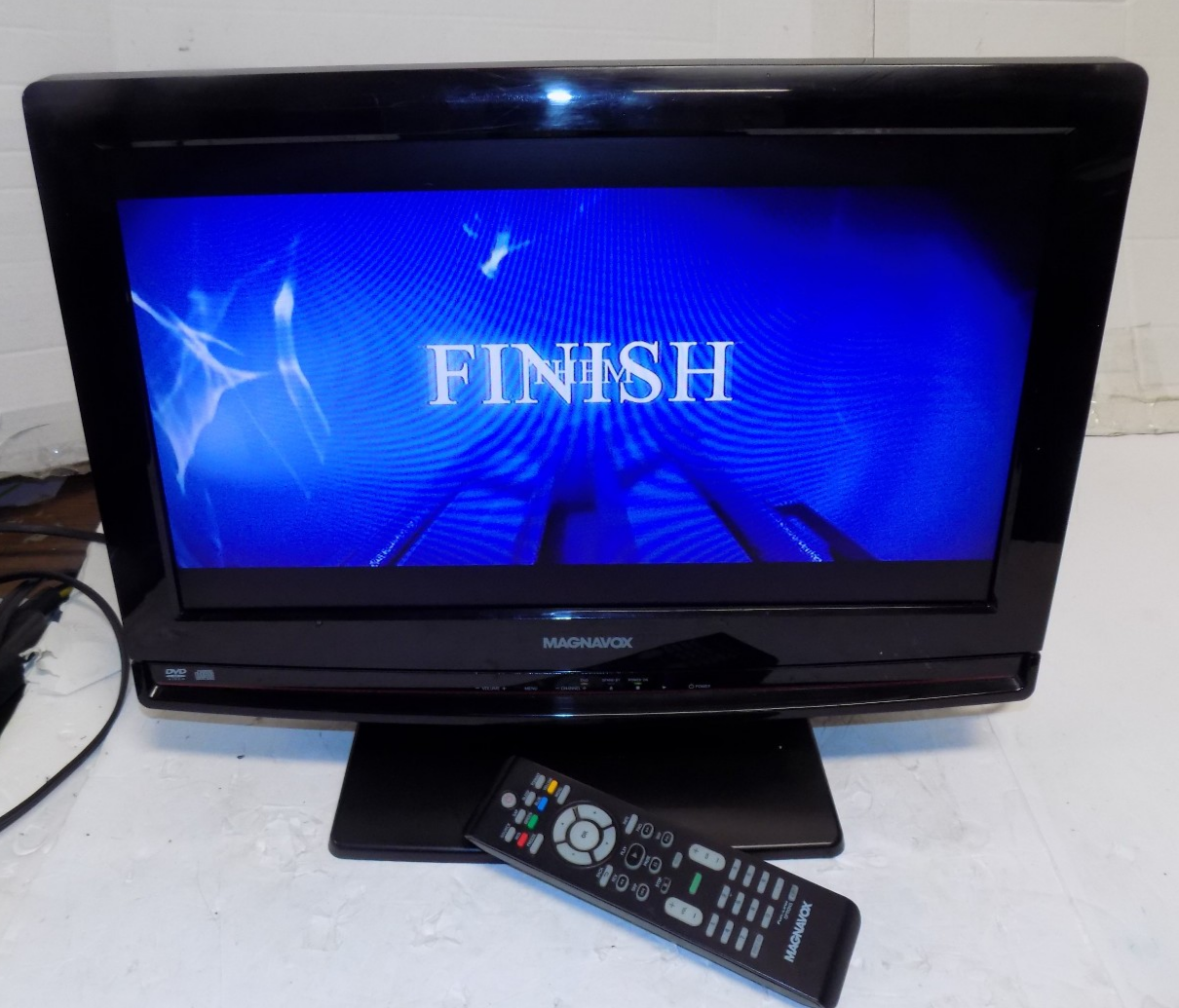 Magnavox 19MD359B/F7 LCD TV 19" HDTV TV DVD Combo with Remote
