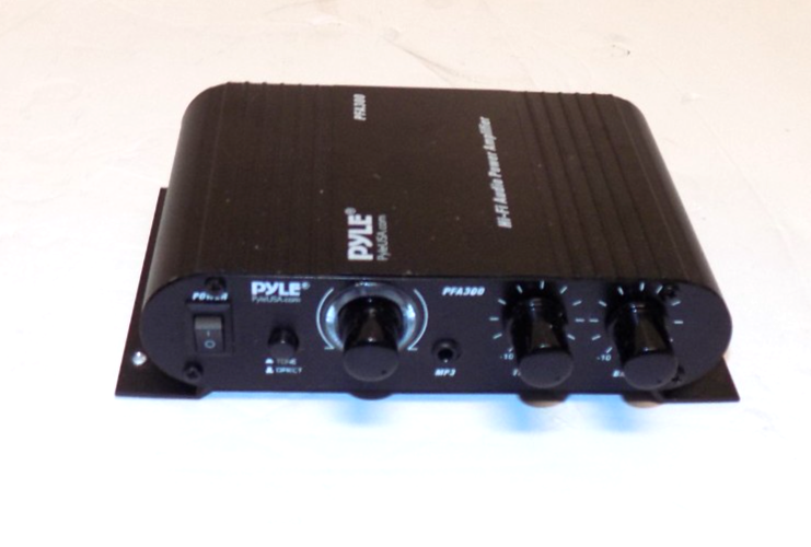 PYLE PFA300 Hi-Fi Stereo Amplifier No Power Adapter Untested