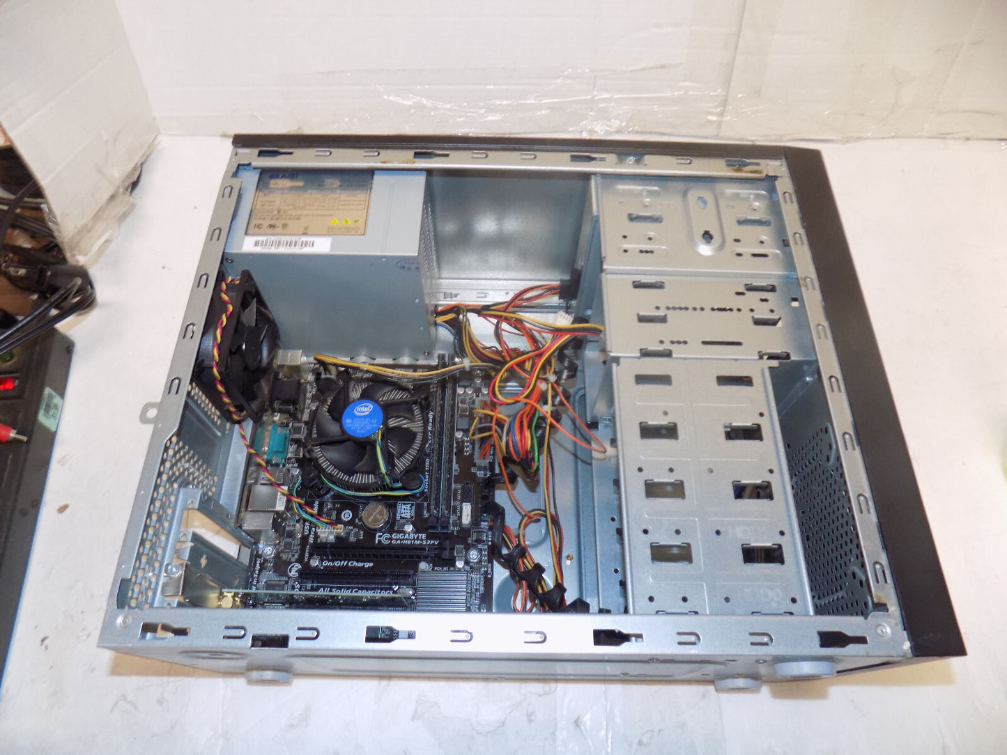 Custom PC Intel Core i3-4130 3.4 GHz 8 GB Ram No HDD/No OS