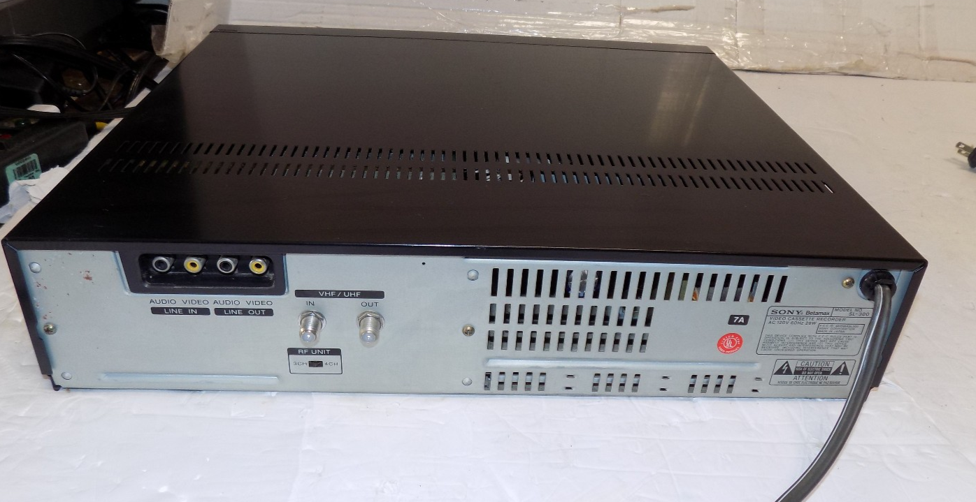 Sony SL-300 Super Betamax Video Recorder Works