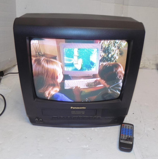 Panasonic pv-c1320 13 inch CRT Color TV VCR Combo Television w/ Fm Radio +Remote