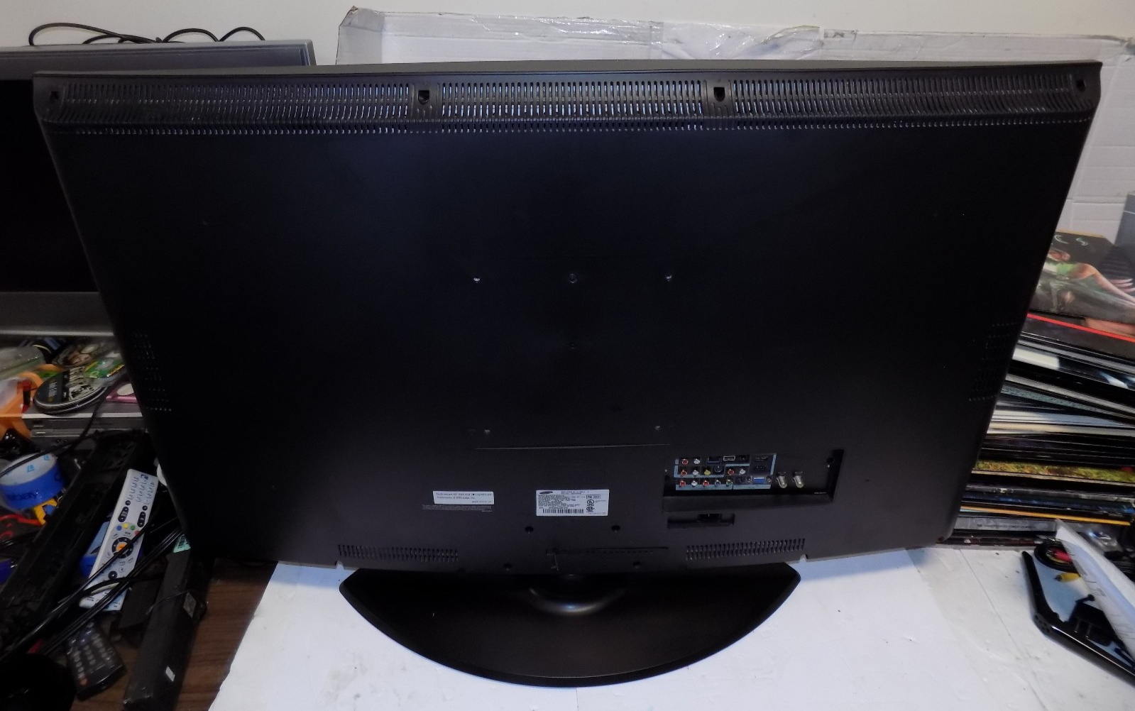 SAMSUNG LN-S4041D 40 inch LCD HD TV 720p TV with Remote + PC Input
