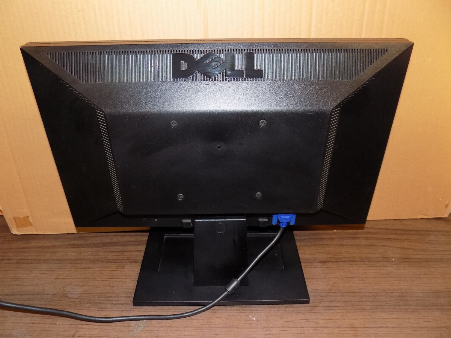 Dell E1912Hc 19" LCD Computer Monitor with Power and VGA Cables