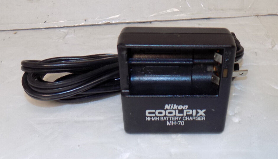 Nikon Coolpix Ni-MH Battery Charge Model MH-70