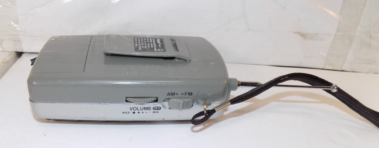 Street Beat PR-35M Portable AM FM Sports Radio with Belt Clip Tested
