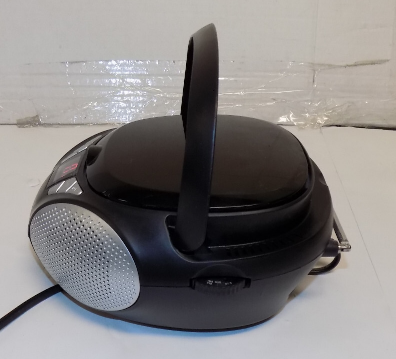 Magnavox MD6924 Mini Portable CD Player Boombox AM FM Radio