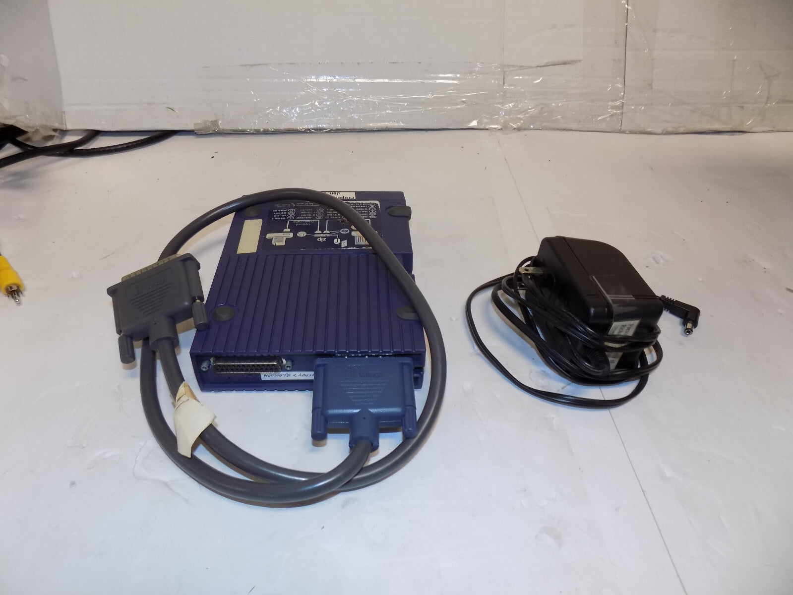 Iomega Zip 100 External Parallel Port Disk External Drive Z100P2 with Cables
