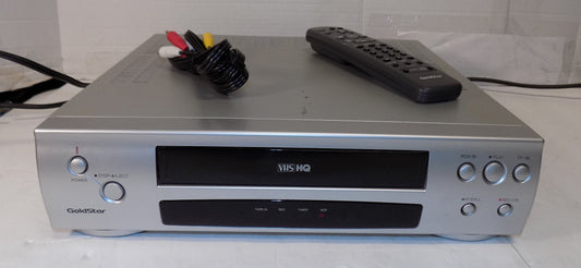 Goldstar R-E21M Mono VHS VCR Vhs Player With Remote and Cables