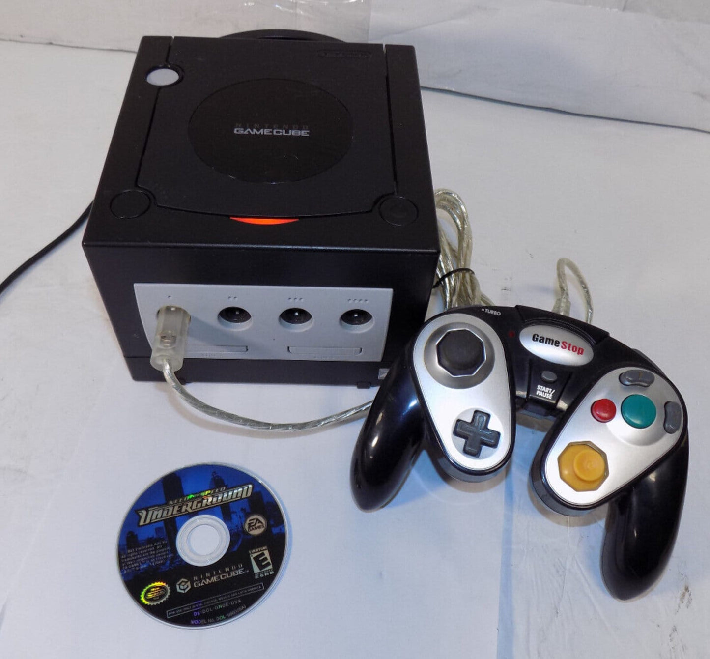 Nintendo GameCube System DOL-001 Black w/ Power Cord RF Unit Remote 1 Game